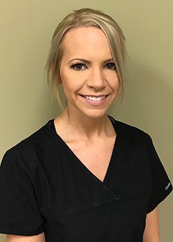 Headshot of dental assistant Nicole